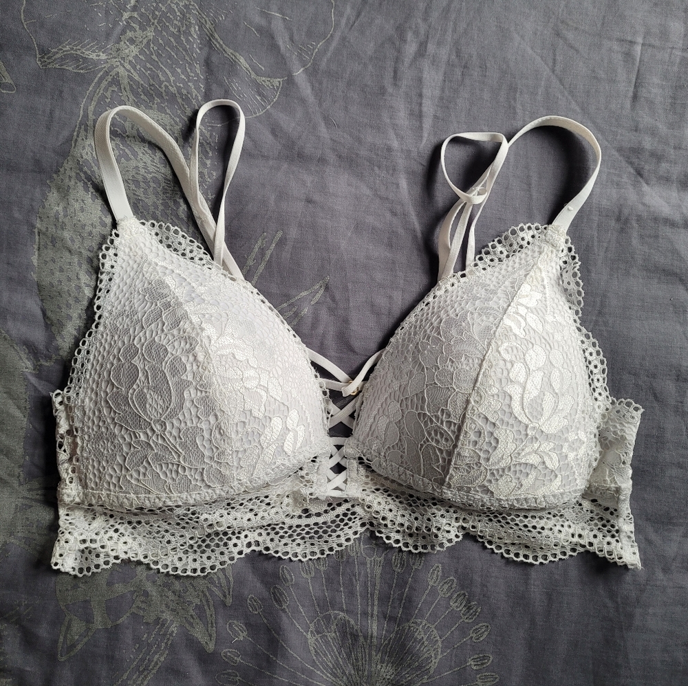 ⭐️La Senza Lace Bra⭐️